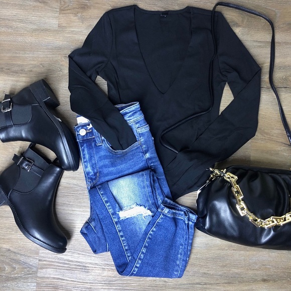 NWT Essential Long Sleeve Bodysuit - Picture 1 of 2
